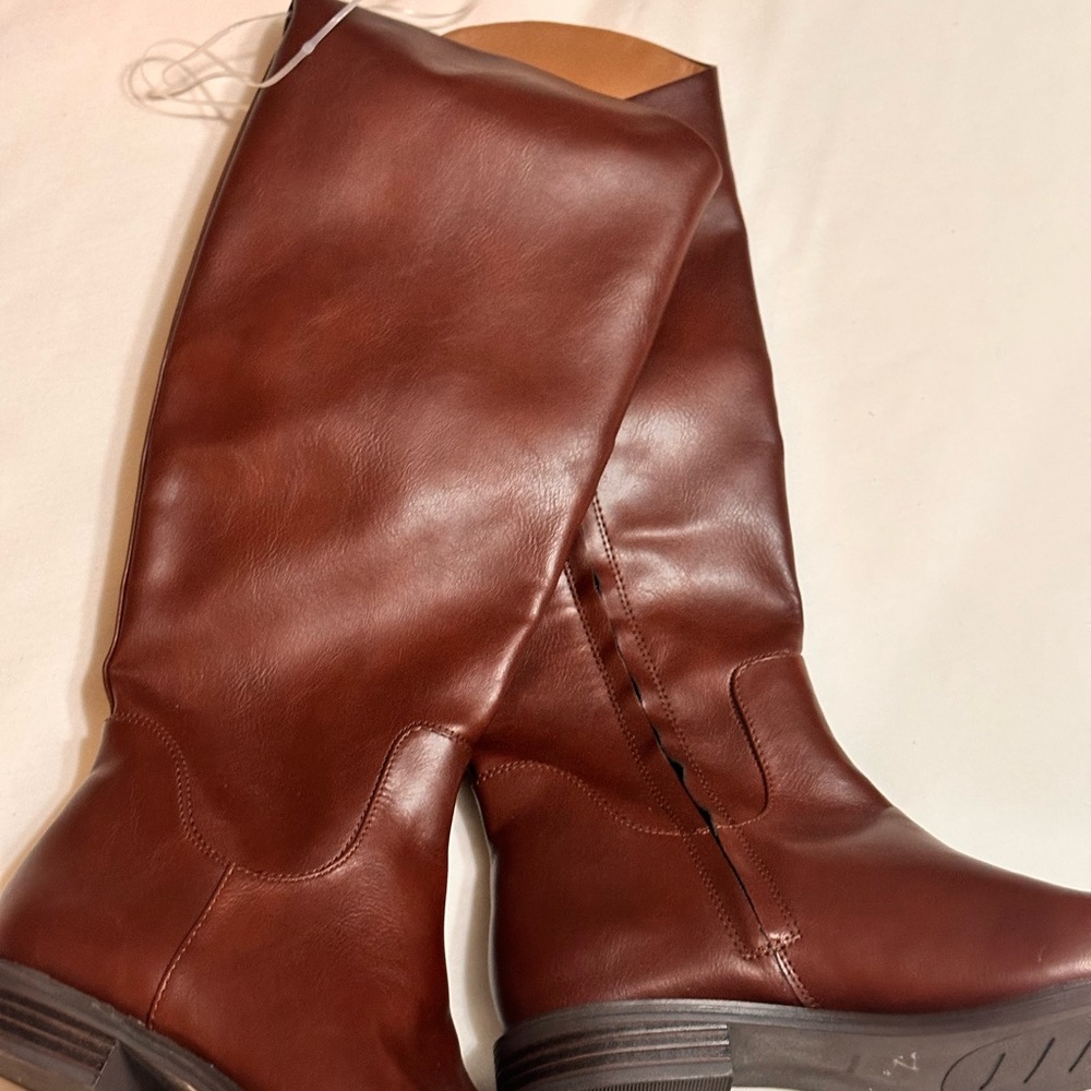 Elegant Brown Leather Women's Boots